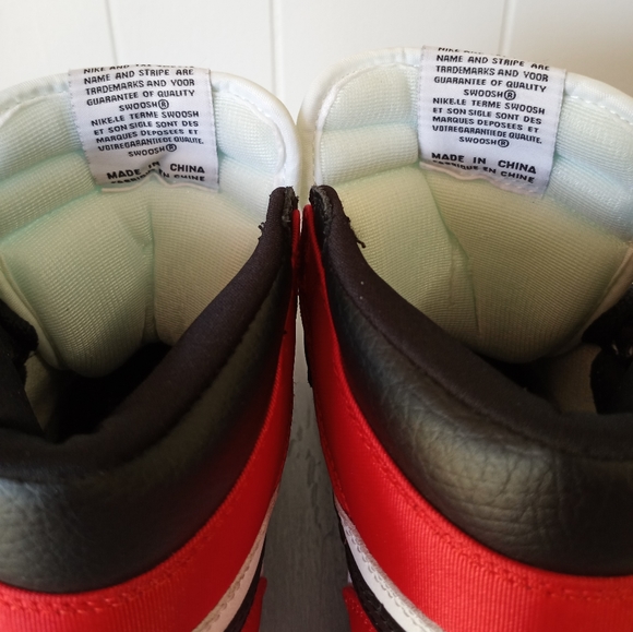 Jordan 1 Retro High Satin Black Toe 2019 Women's Size 6 - Picture 13 of 15